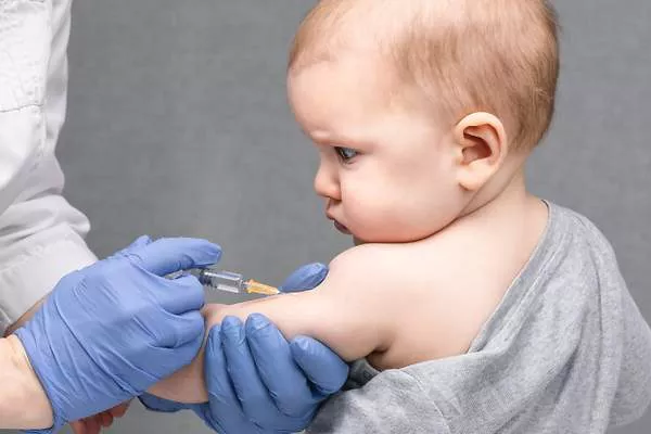 600x400_vacuna-covid-bebes-menores-5-anos-istock