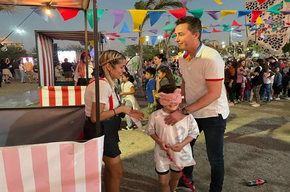 4c54a9f7-6971-403d-9690-555570425bd8