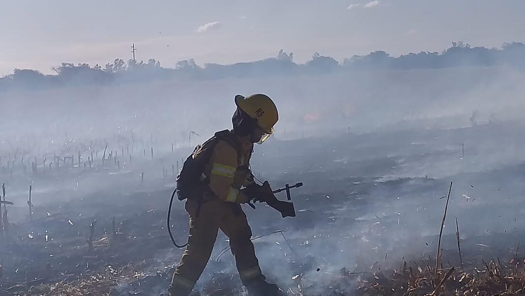 embalse bomberos incendio almafuerte 3