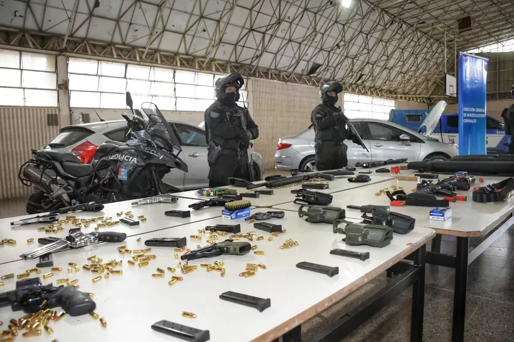 Allanamientos con detenidos y secuestros en Calamuchita