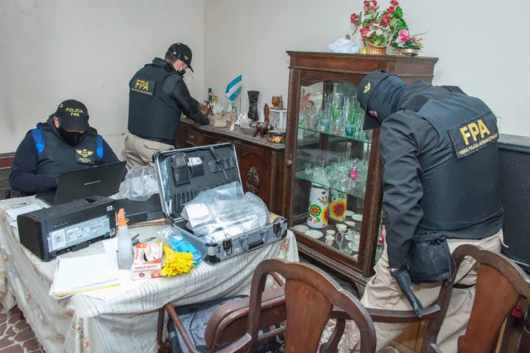 ae703e39-06d9-4b87-8866-7e831adb53d2