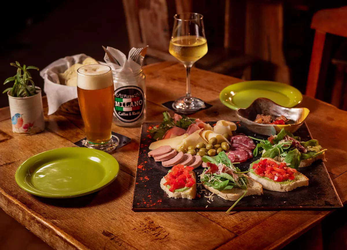 01 gastronomia, cocteleria y musica en Milano de Mauro Olmedo (2)