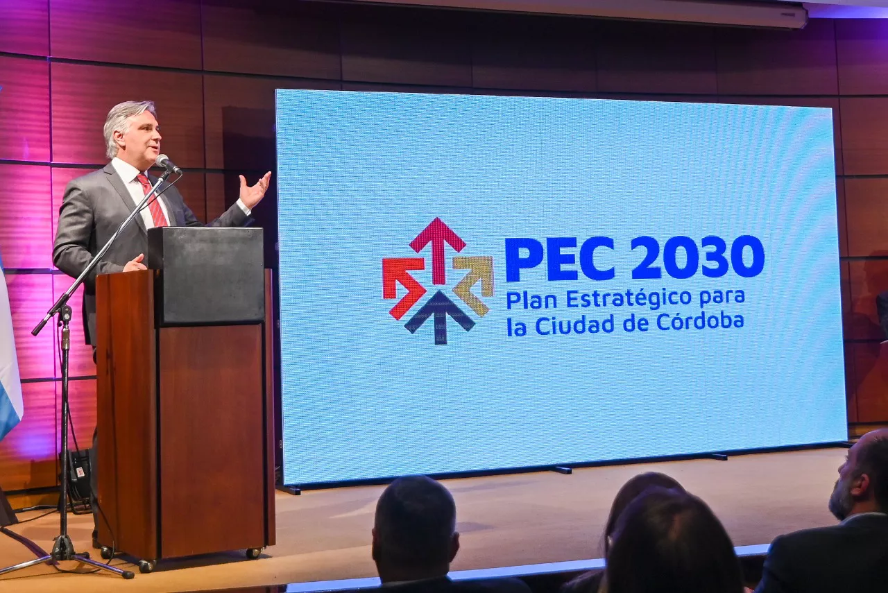 Llaryora lanzó el PEC 2030, un plan estratégico para la ciudad de Córdoba