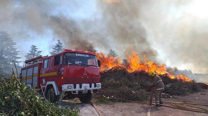 INCENDIO CERRO PISTARINI EMBALSE 03
