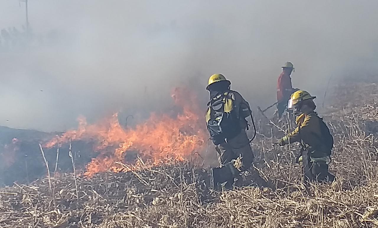 embalse bomberos incendio almafuerte 4