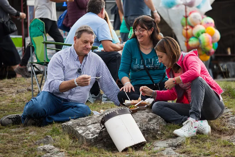 Fiesta Nacional de la Comida al Disco de arado - Familia y Mate 