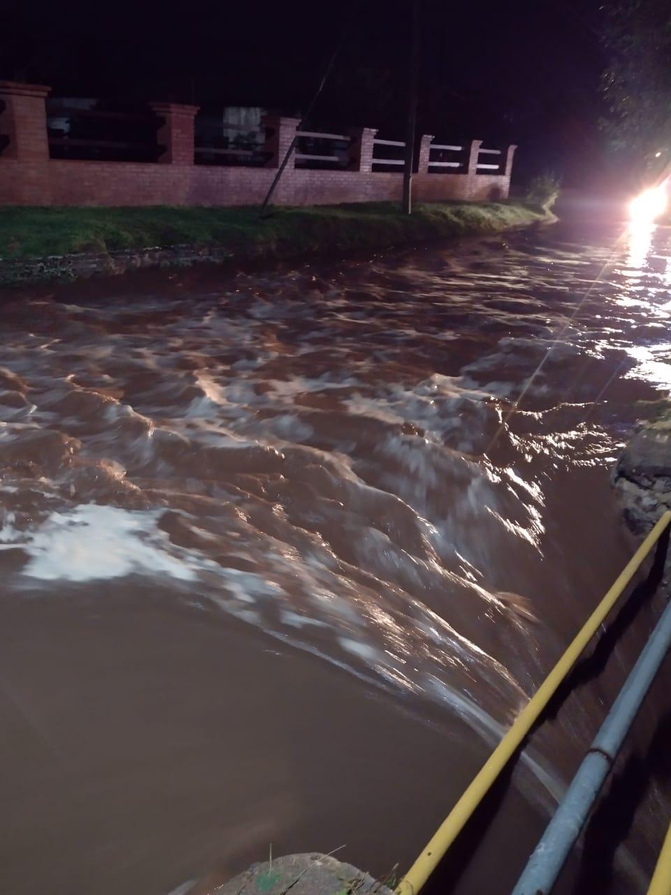 TORMENTA en Embalse 02