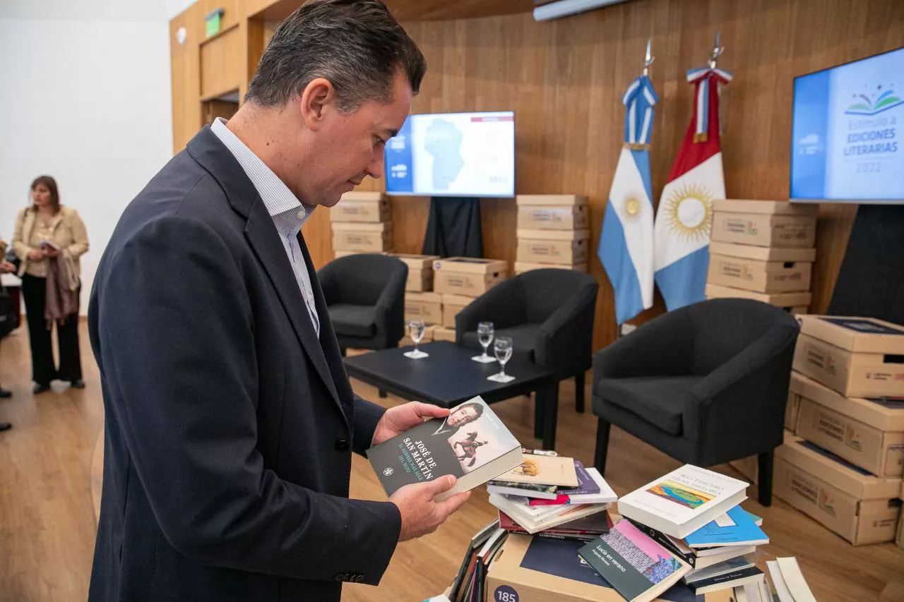 Manuel Calvo programa de ediciones literarias