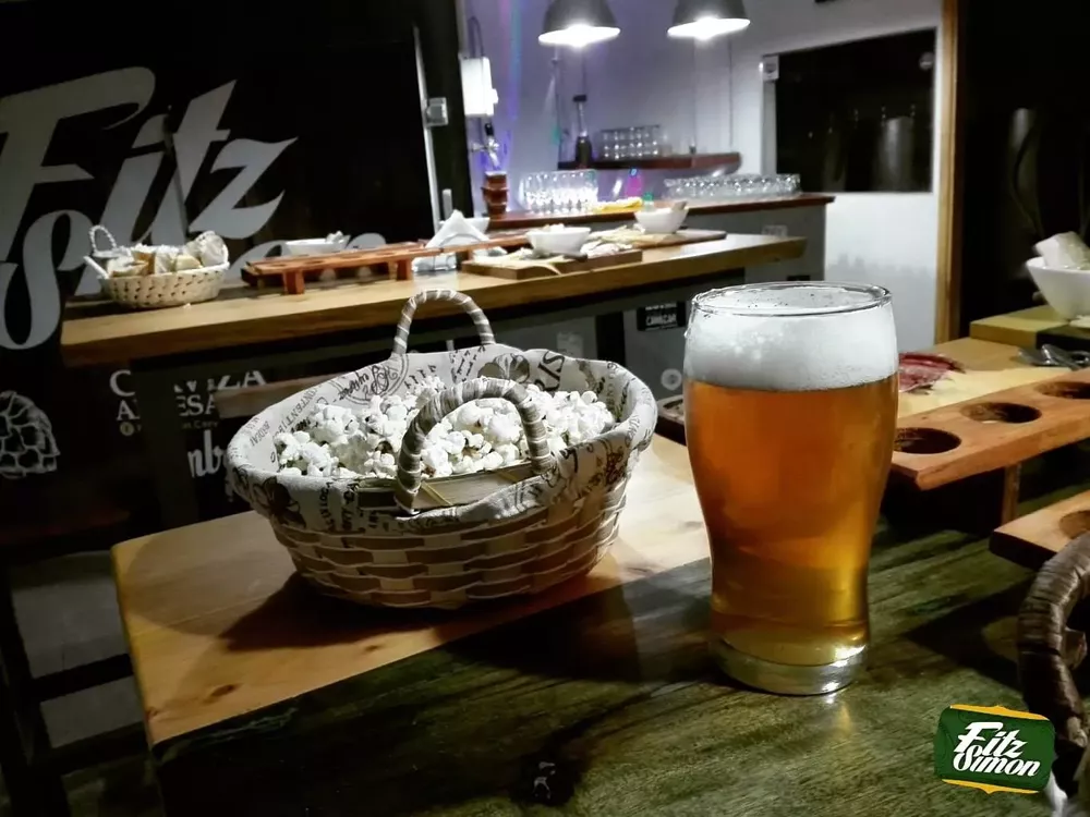 38673738_710597299286728_1619361580086984704_n