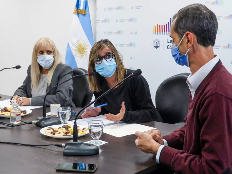 a155bc93-c501-4bba-ae64-19a259f66441