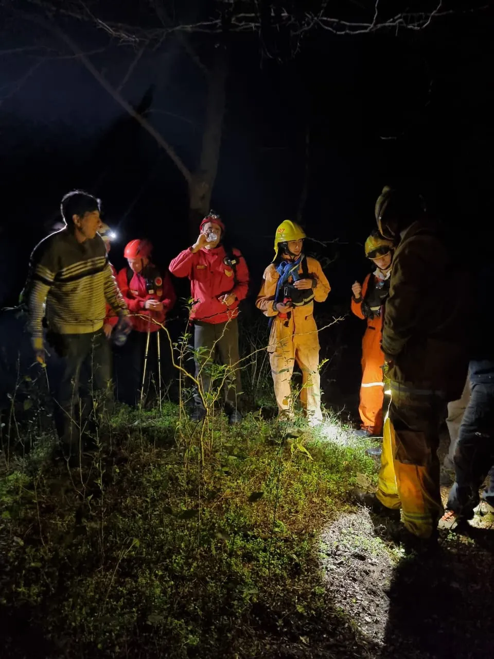 Santa Rosa: bomberos rescataron a un hombre que se desorientó mientras realizaba una caminata por las sierras