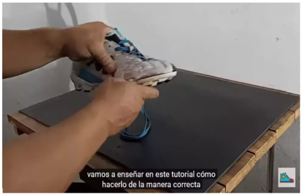 Zapatodo - Pegar botines de futbol