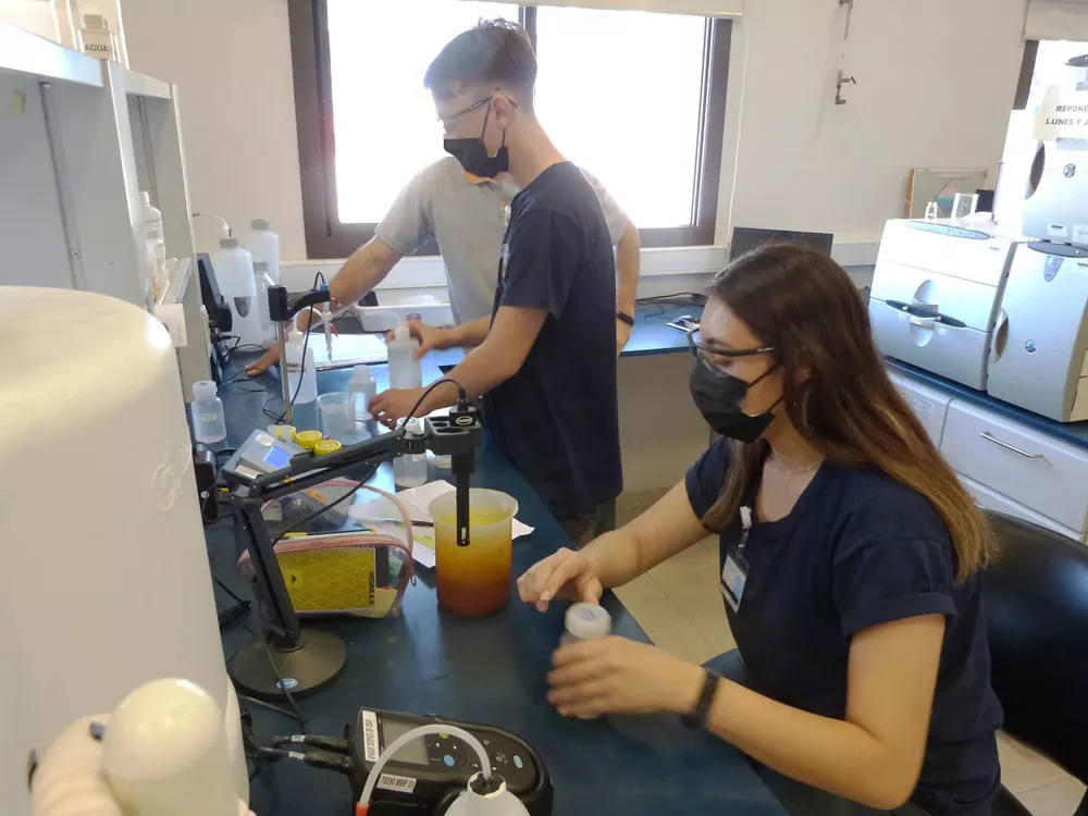 PASANTÏAS EN CENTRAL NUCLEAR EMBALSE 03 PASANTÏAS EN CENTRAL NUCLEAR EMBALSE 03 Foto: Na.Sa.