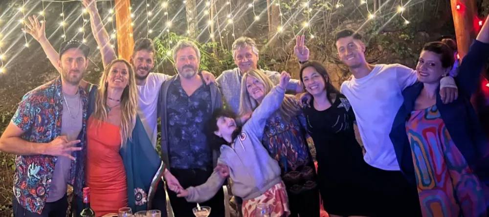 Denisse Bello con su familia