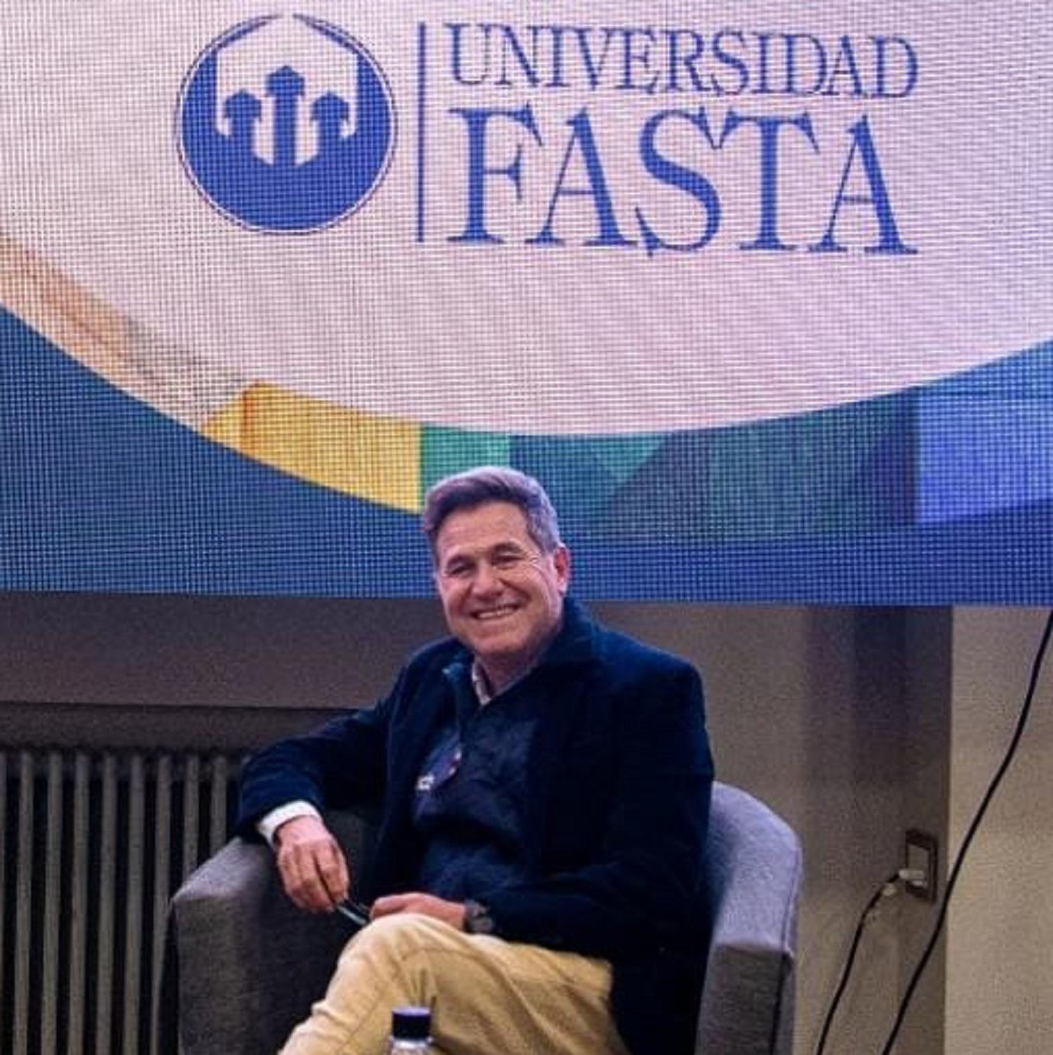 Universidad Fasta educacion a distancia 