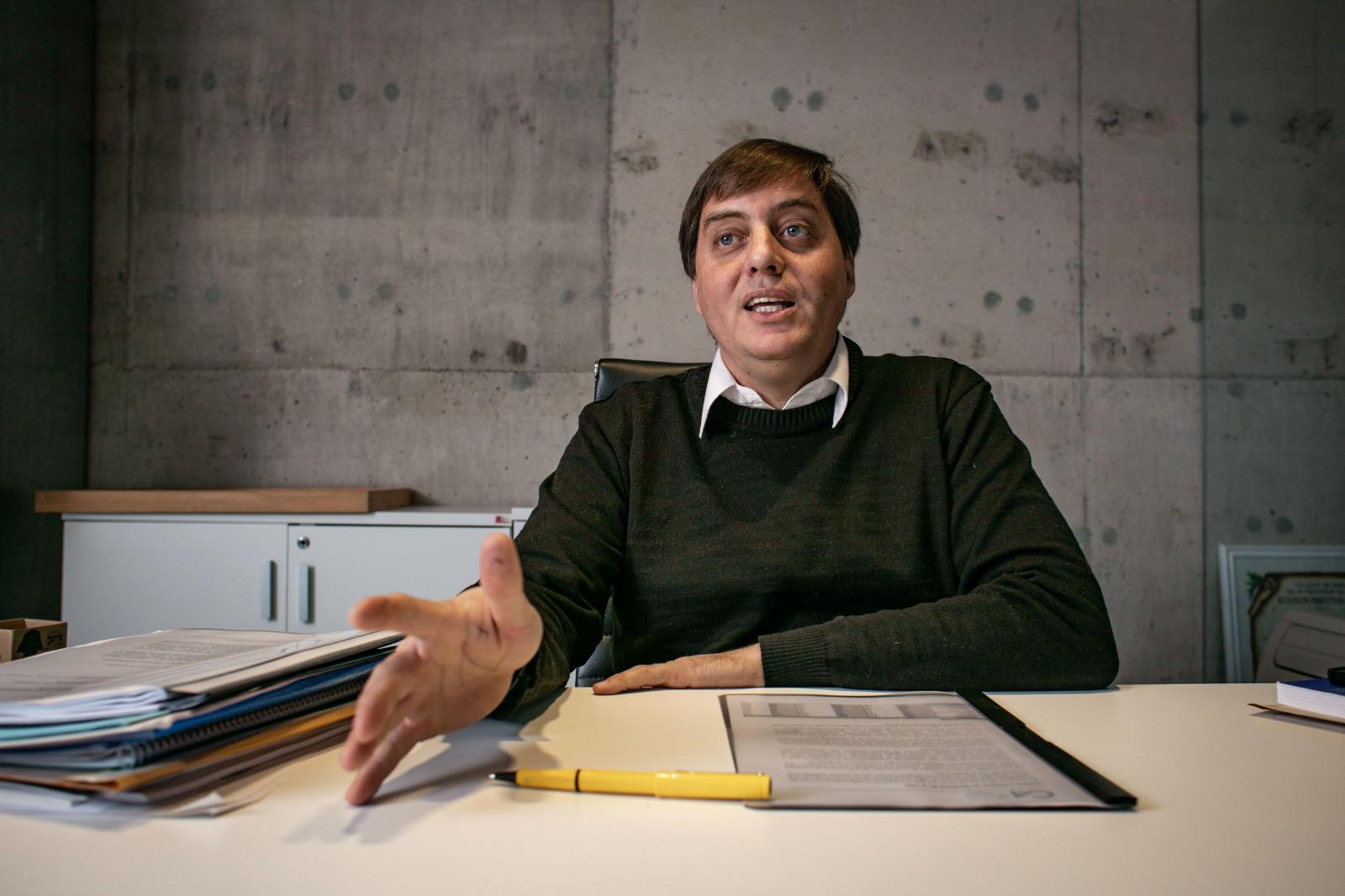 multimedia.grande.9c218d37379bb2bb.TWFydGluIEdpYXJkaW5hIDAyX2dyYW5kZS5qcGVn