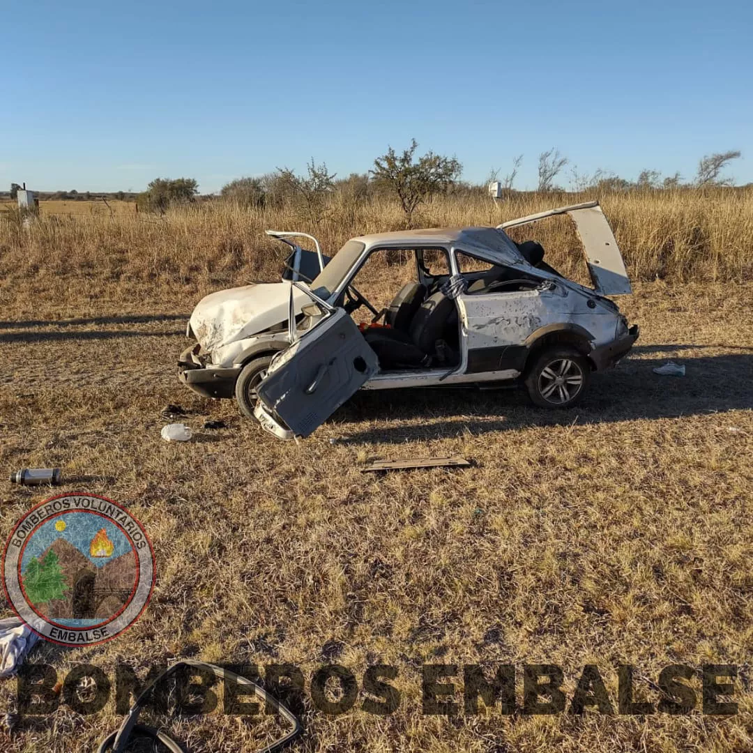 Embalse: falleció un joven tras volcar con su auto en la ruta