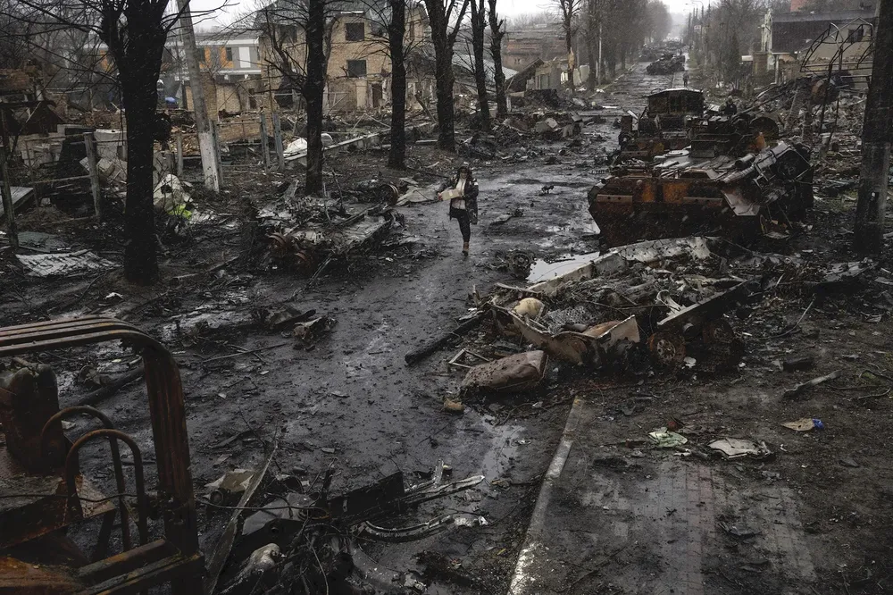 Rodrigo Abd. Ciudad de Bucha en Ucrania, arrasada por la guerra. 2023.