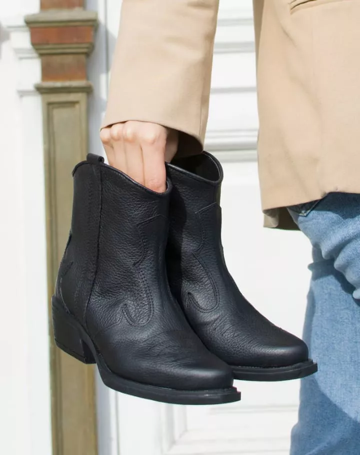 Tendencias de calzado 2023:texanas