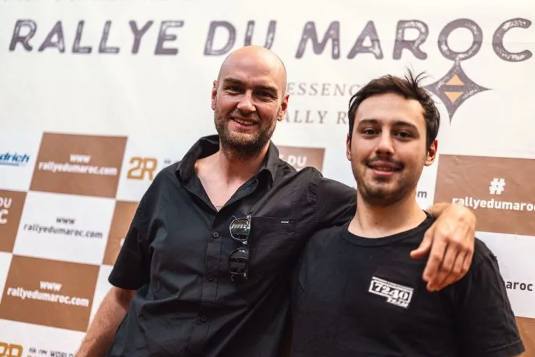 Manuel-Andujar-y-Andres-Frini-van-por-el-Dakar-2026-en-UTV1-768x512