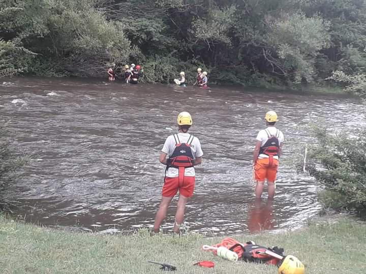 Rescate en Río Los Reartes