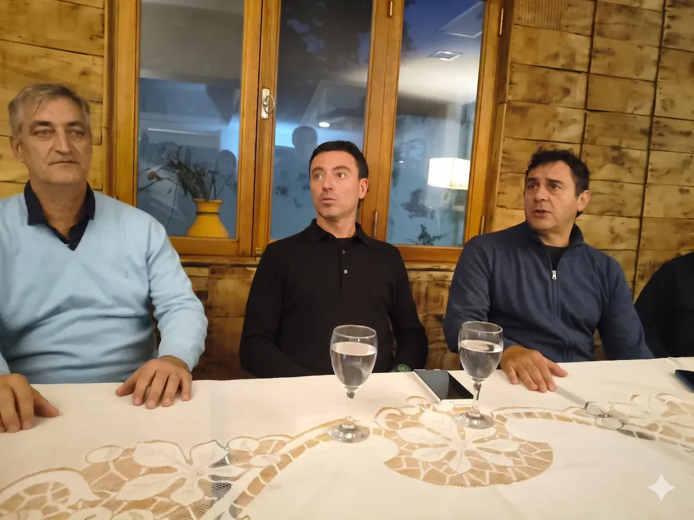 de Loredo acompañado por Mauricio Jaimes y Javier Frascaroli