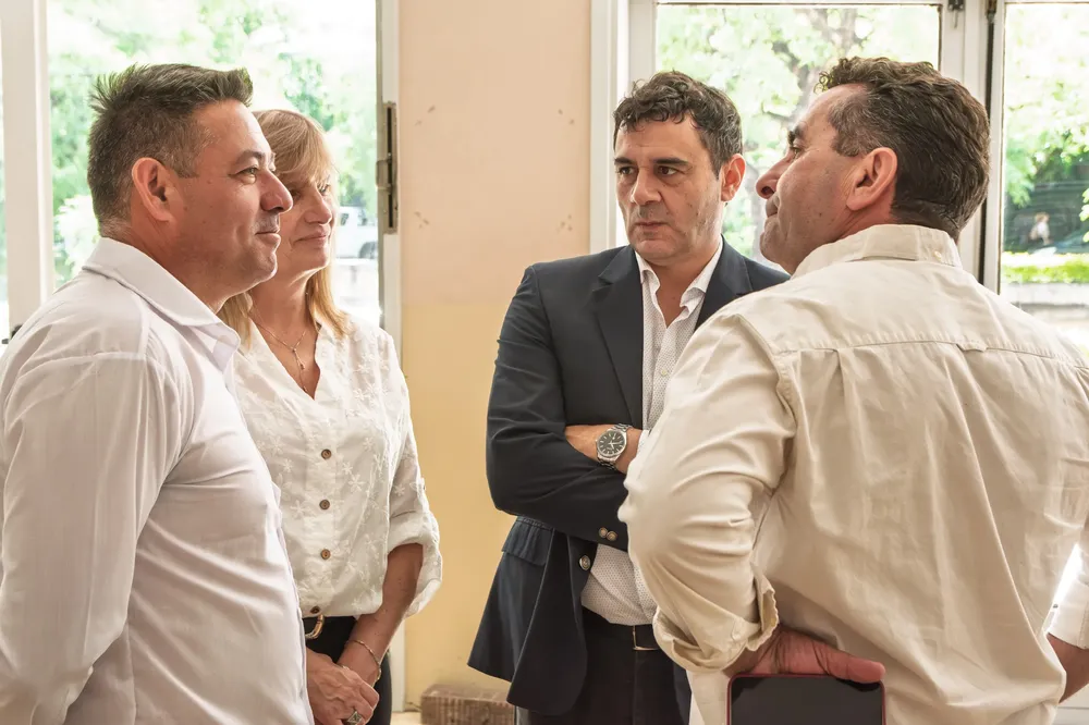 985066e1-0f87-4704-b915-5529645b4215