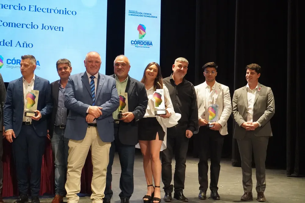 Autoridades, representantes del sector y premiados 