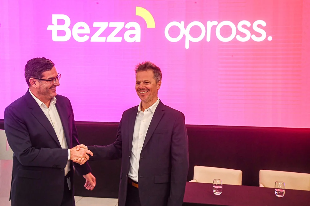 BEZZA APROSS 02