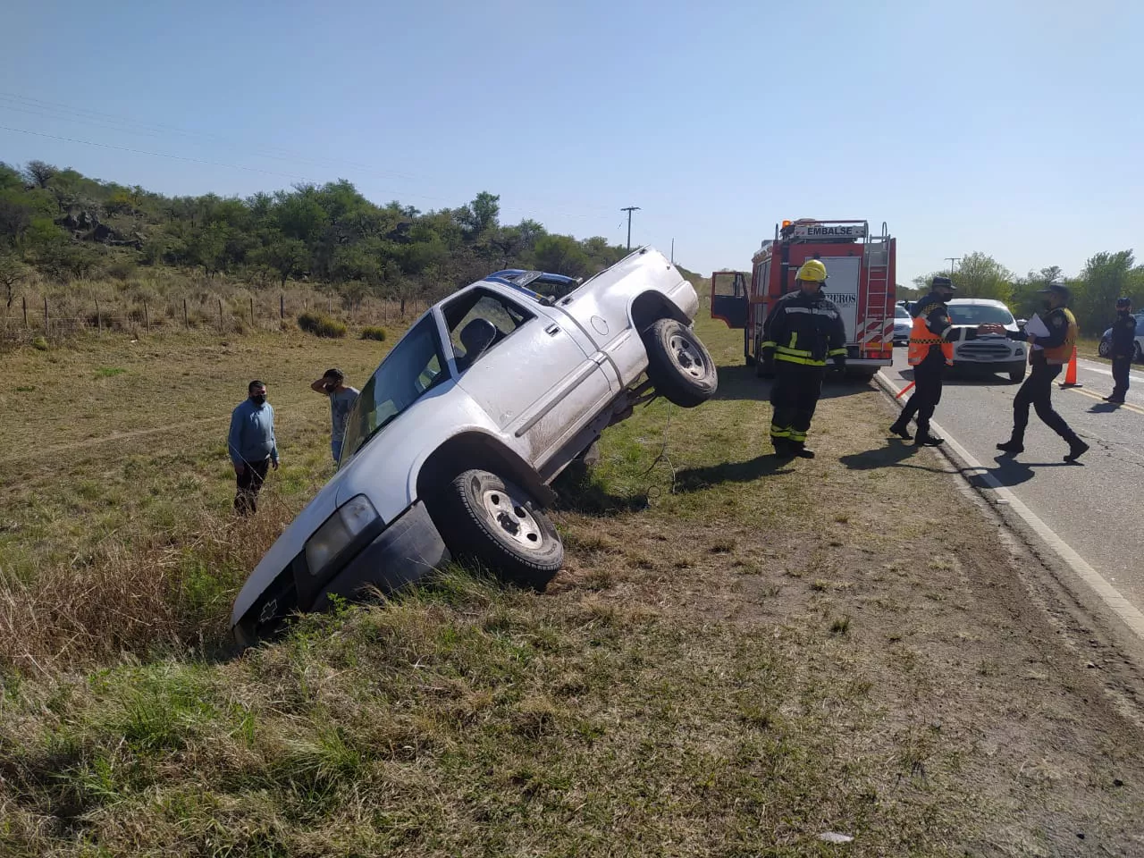 Accidente vehicular Embalse