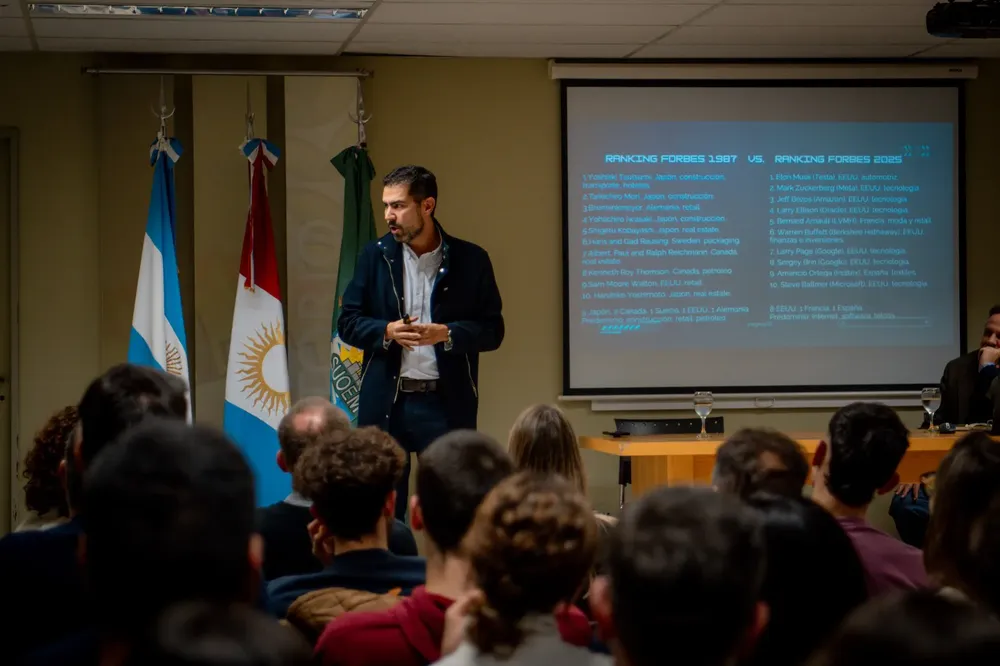 6edee2e9-3ca3-4524-a849-7ee021418768