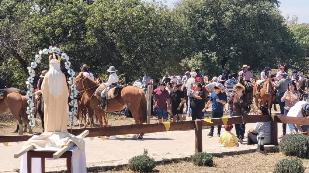 calmayo paronales cabalgata mercediana peña