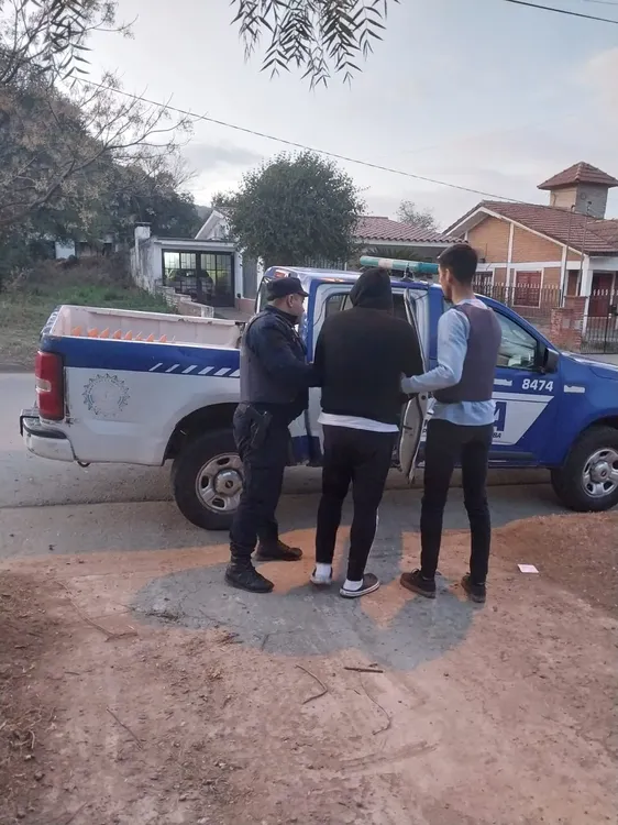 Allanamientos en Calamuchita: desarticulan banda que usurpaba terrenos y los vendía