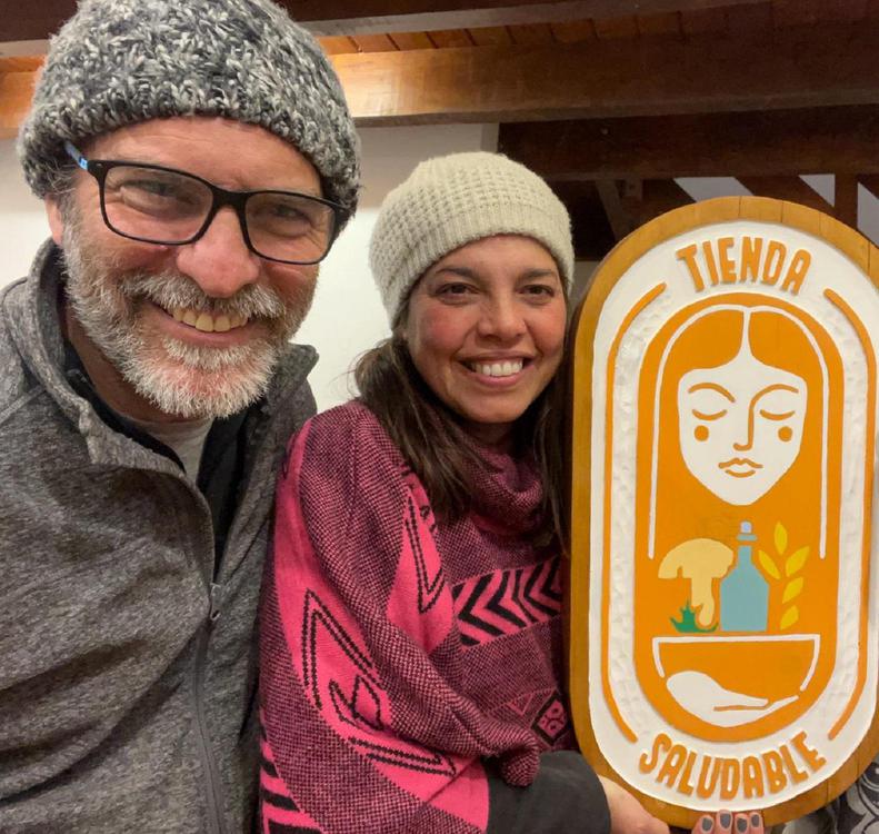 Mariano Pariz y Natalia Núñez de Calma Chicha, tienda natural en Calamuchita