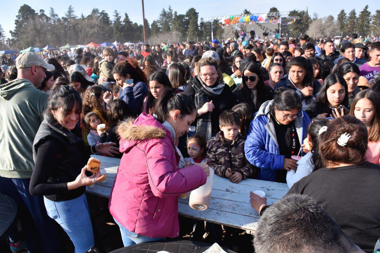 db4e00f3-6d2e-46b4-accb-2f64df95b580