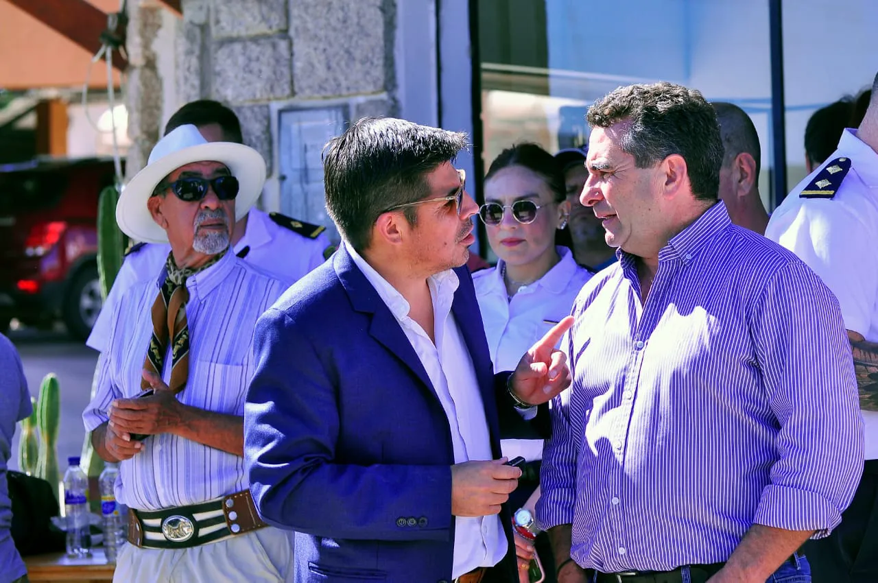 ff83cc9b-2104-4f18-a19d-cd6161bc2b38