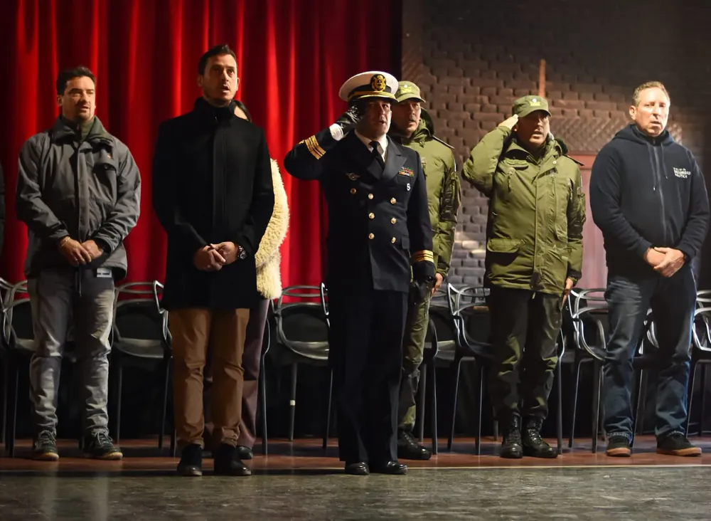 2d259733-02ae-4187-996a-8c46fc0585ef