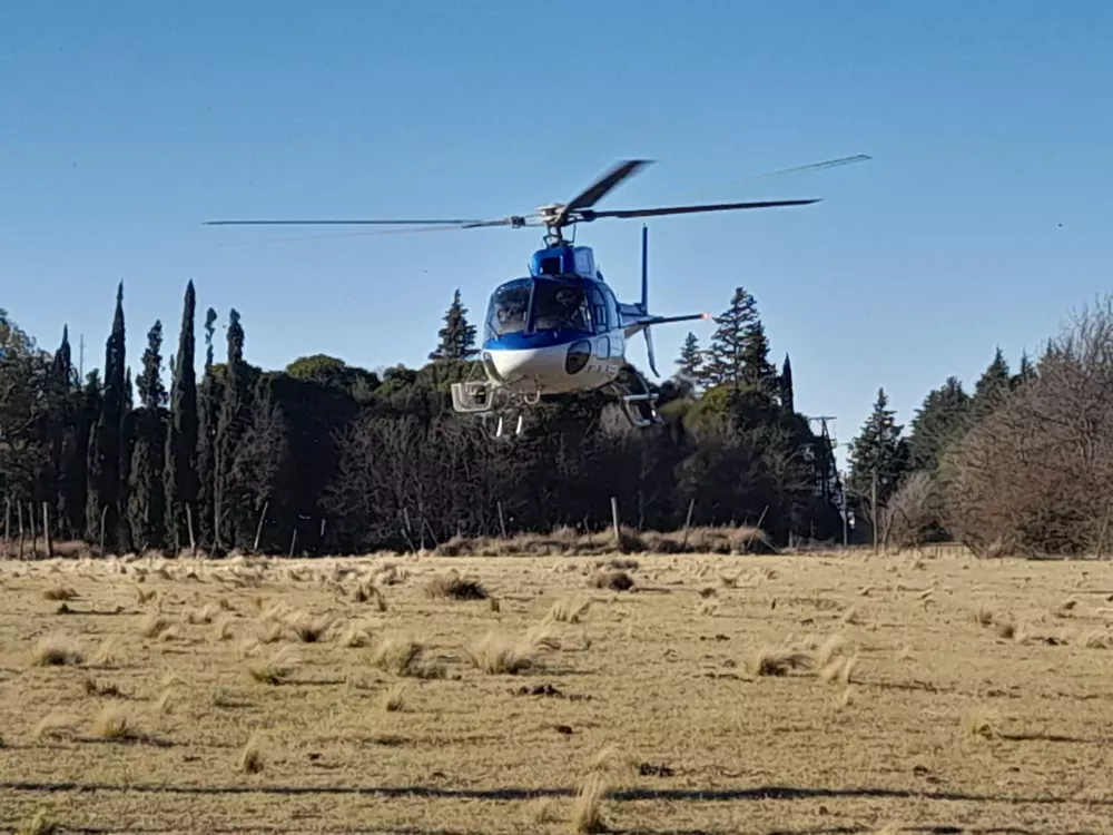 Cerro Champaquí: en helicóptero, trasladan a 3 adolescentes más al hospital Eva Perón