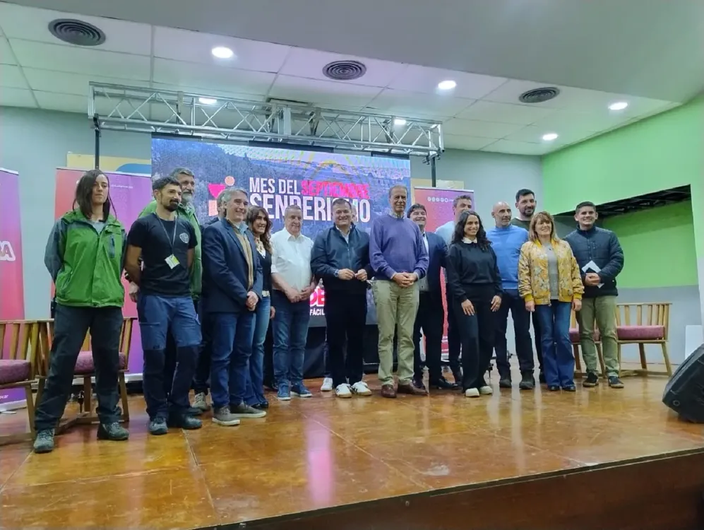 lanzamiento mes del senderismo 2024 calamuchita