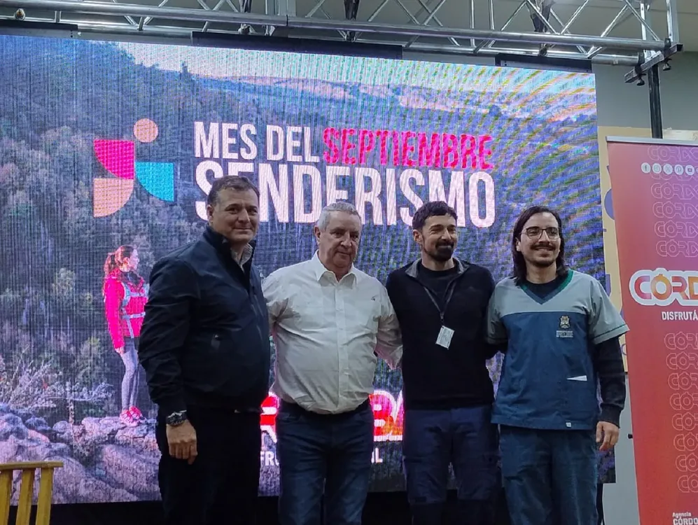 lanzamiento mes del senderismo 2024 calamuchita