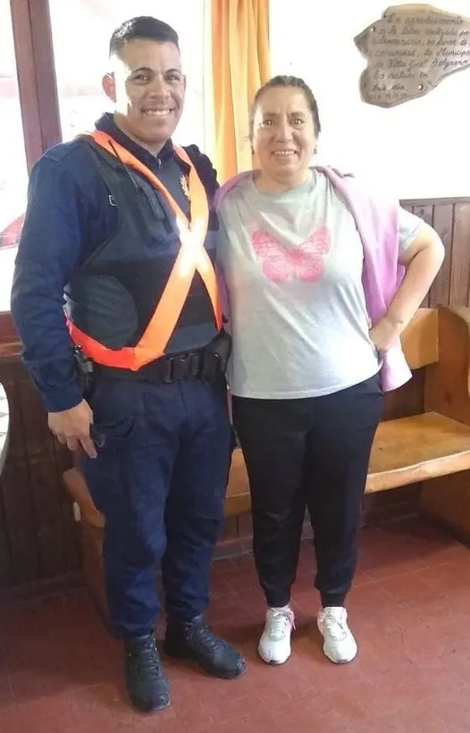 Un policia le salvo la vida a una mujer