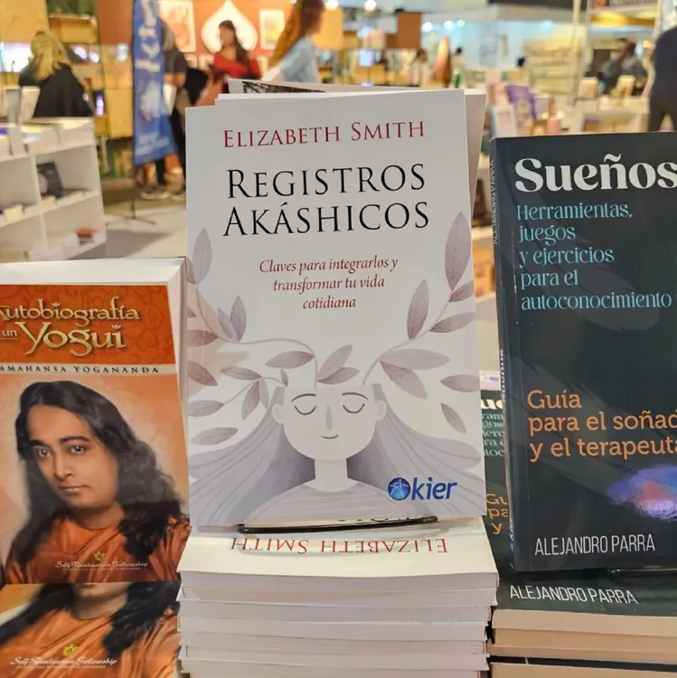 Elizabeth Smith Libro (1)