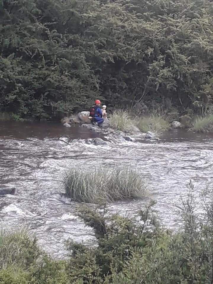 Rescate en Río Los Reartes Foto: Bomberos Villa Gral Belgrano