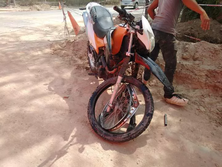 Villa General Belgrano: una motocicleta impactó contra un auto