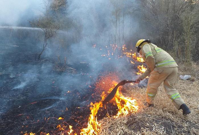 BOMBEROS DE EMBALSE VILLA IRUPE 02
