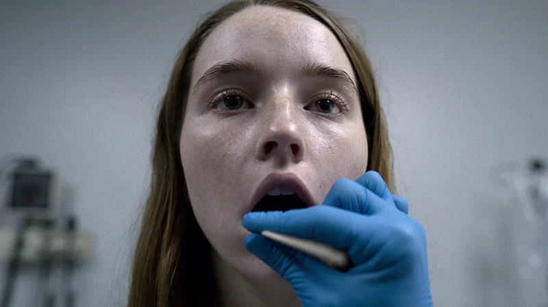 kaitlyn-dever-unbelievable-2019-01