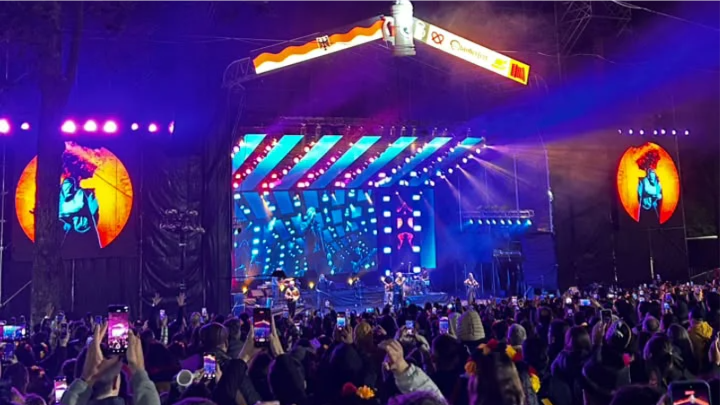 c803ba8a-cf44-4104-9c73-6d0a60a98976