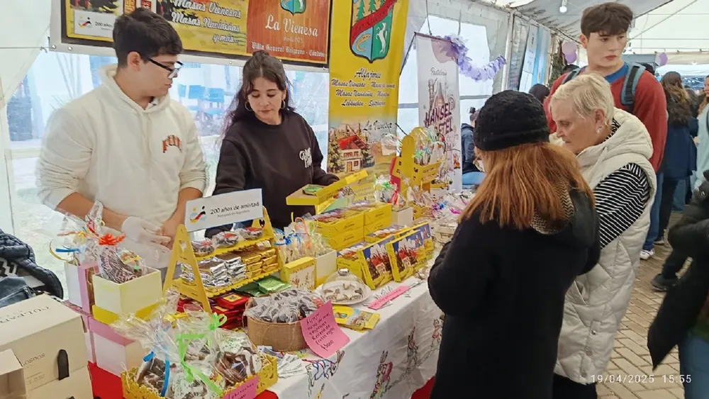stand camino del alfajores la vienesa