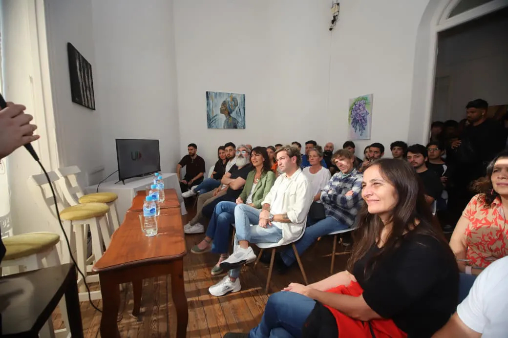 b6e4f731-12bd-4c09-8a08-c9c378d14e8f