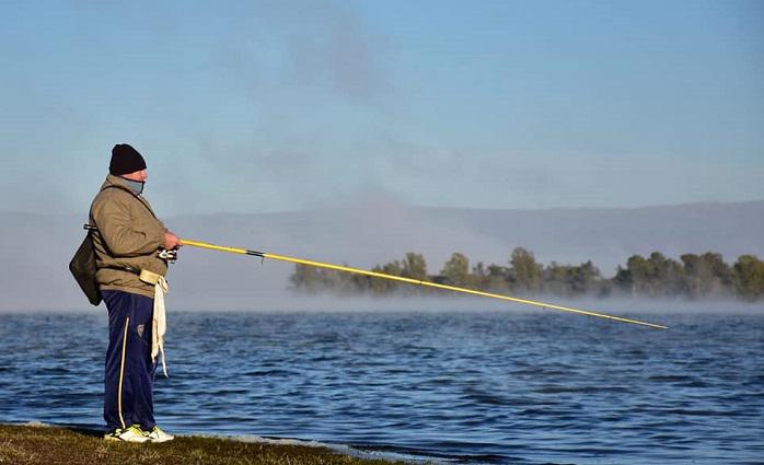PESCA EN EMBALSE